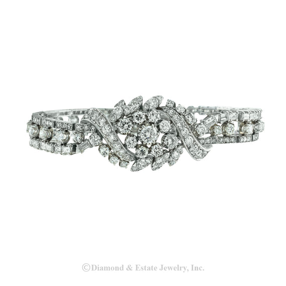 Vintage flexible 10.50 carats diamond and platinum bracelet circa 1950. Jacob's Diamond & Estate Jewelry.