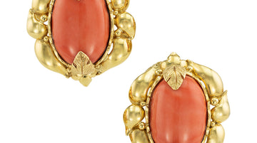 Vintage Coral Yellow Gold Clip On Earrings