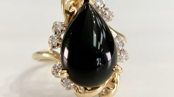 1990's Pear Onyx and Diamond Ring 14k Gold