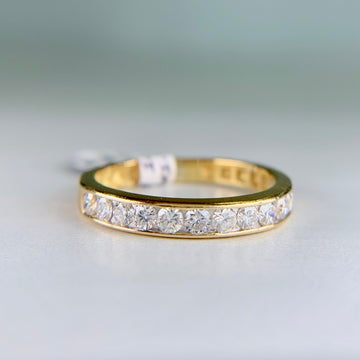 1990's Round Brilliant Diamond Band Ring 18k Yellow Gold - Jacob's Diamond and Estate Jewelry