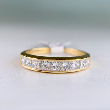 1990's Princess Cut Diamond Band Ring 18k Yellow Gold - Jacob's Diamond and Estate Jewelry