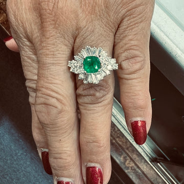 1960s Emerald Diamond White Gold Cocktail Ring