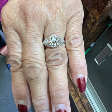Art Deco 2.20 Carat Diamond Platinum Engagement Ring