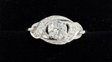 Vintage 1950s Diamond Platinum Engagement Ring