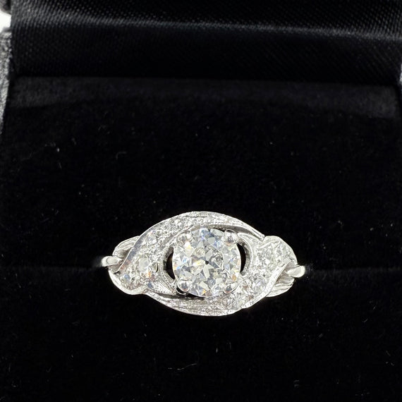 Vintage 1950s Diamond Platinum Engagement Ring