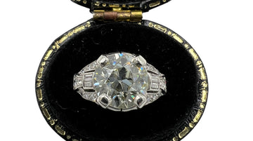 Art Deco 2.20 Carat Diamond Platinum Engagement Ring