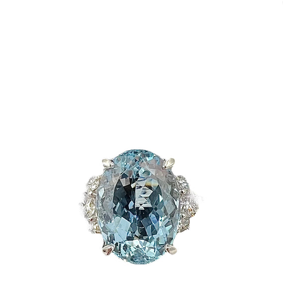 1990s Aquamarine Diamond Platinum Ring